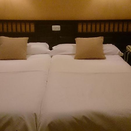 Hostal Residencia Avenida Куенка Екстер'єр фото