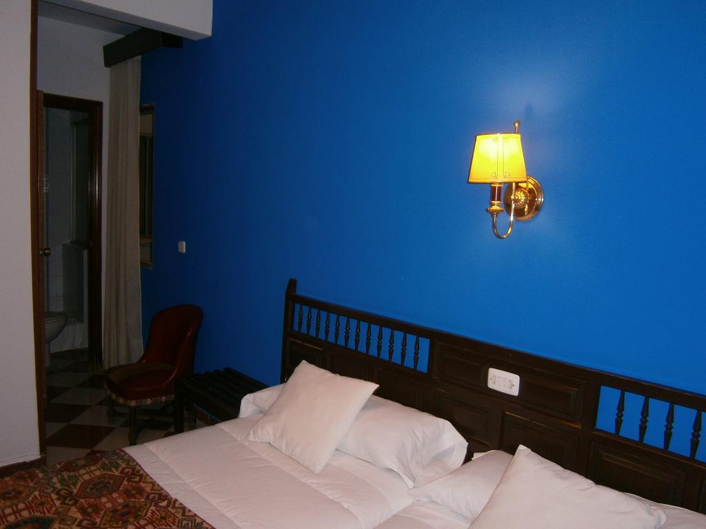Hostal Residencia Avenida Куенка Екстер'єр фото