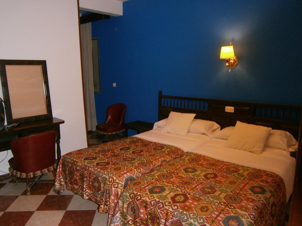 Hostal Residencia Avenida Куенка Екстер'єр фото