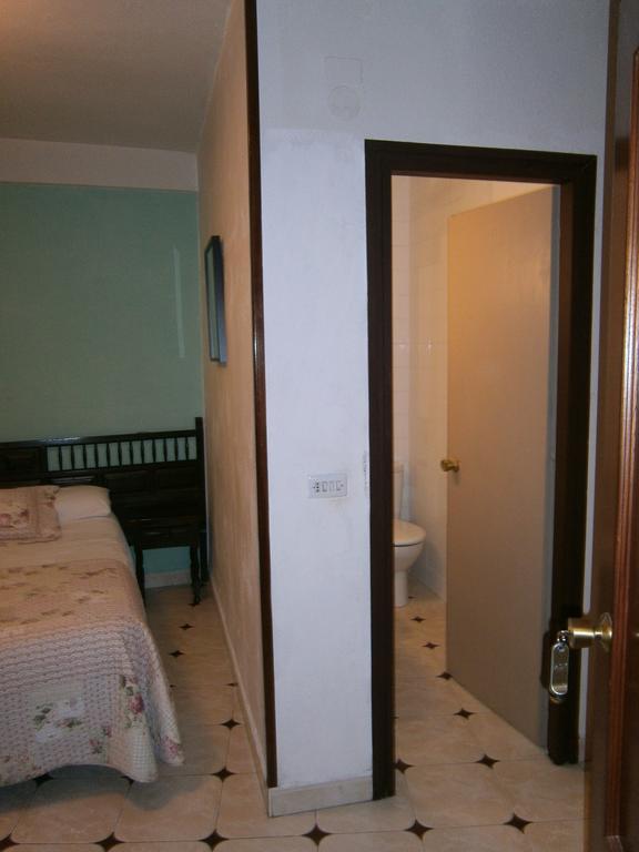 Hostal Residencia Avenida Куенка Екстер'єр фото